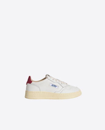 AUTRY SCARPE SNEAKERS MEDALIST LOW IN PELLE BIANCA E SUEDE DEEP CLARET