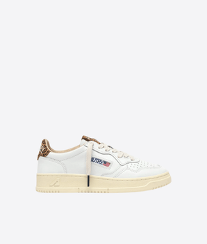 AUTRY SCARPE SNEAKERS MEDALIST LOW IN PELLE BIANCA E SUEDE LEOPARD