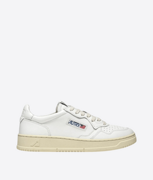 AUTRY SNEAKERS AUTRY MEDALIST LOW IN PELLE BIANCA