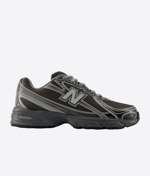 NEW BALANCE SCARPE 740 BLACK METALLIC CON CASTLEROCK PFP