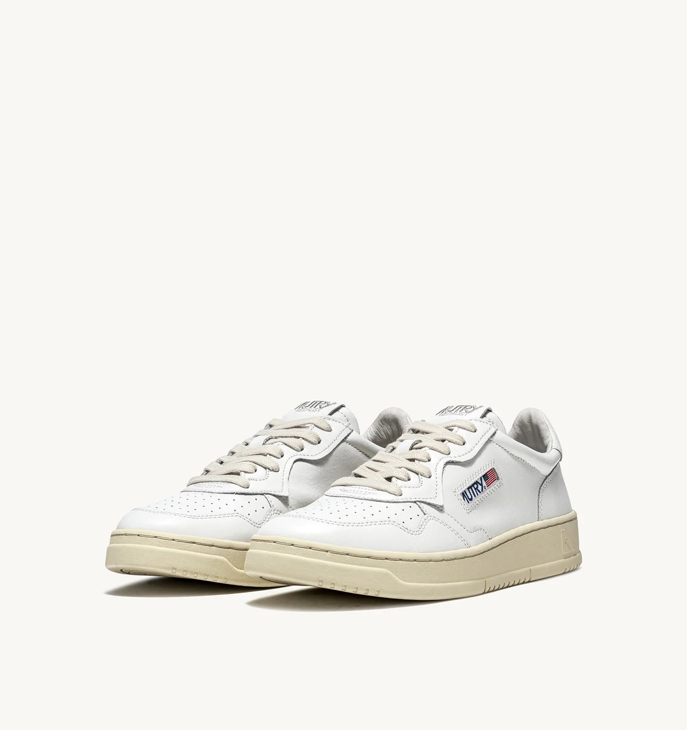 AUTRY | SNEAKERS MEDALIST LOW IN PELLE BIANCA