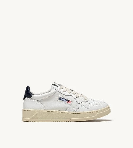 AUTRY | SNEAKERS MEDALIST LOW IN PELLE BIANCA E SPACE