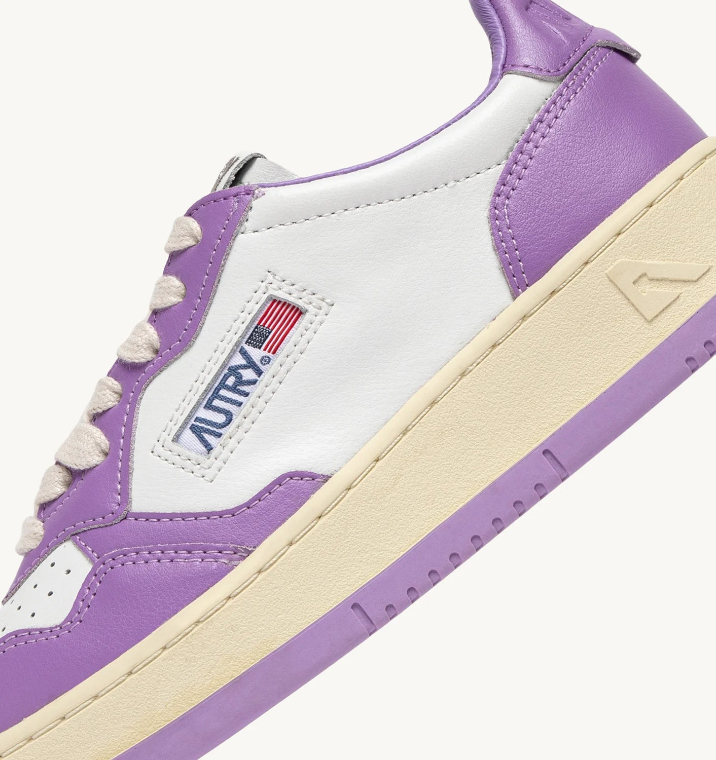 AUTRY | SNEAKERS MEDALIST LOW IN PELLE BICOLORE BIANCO E LILLA