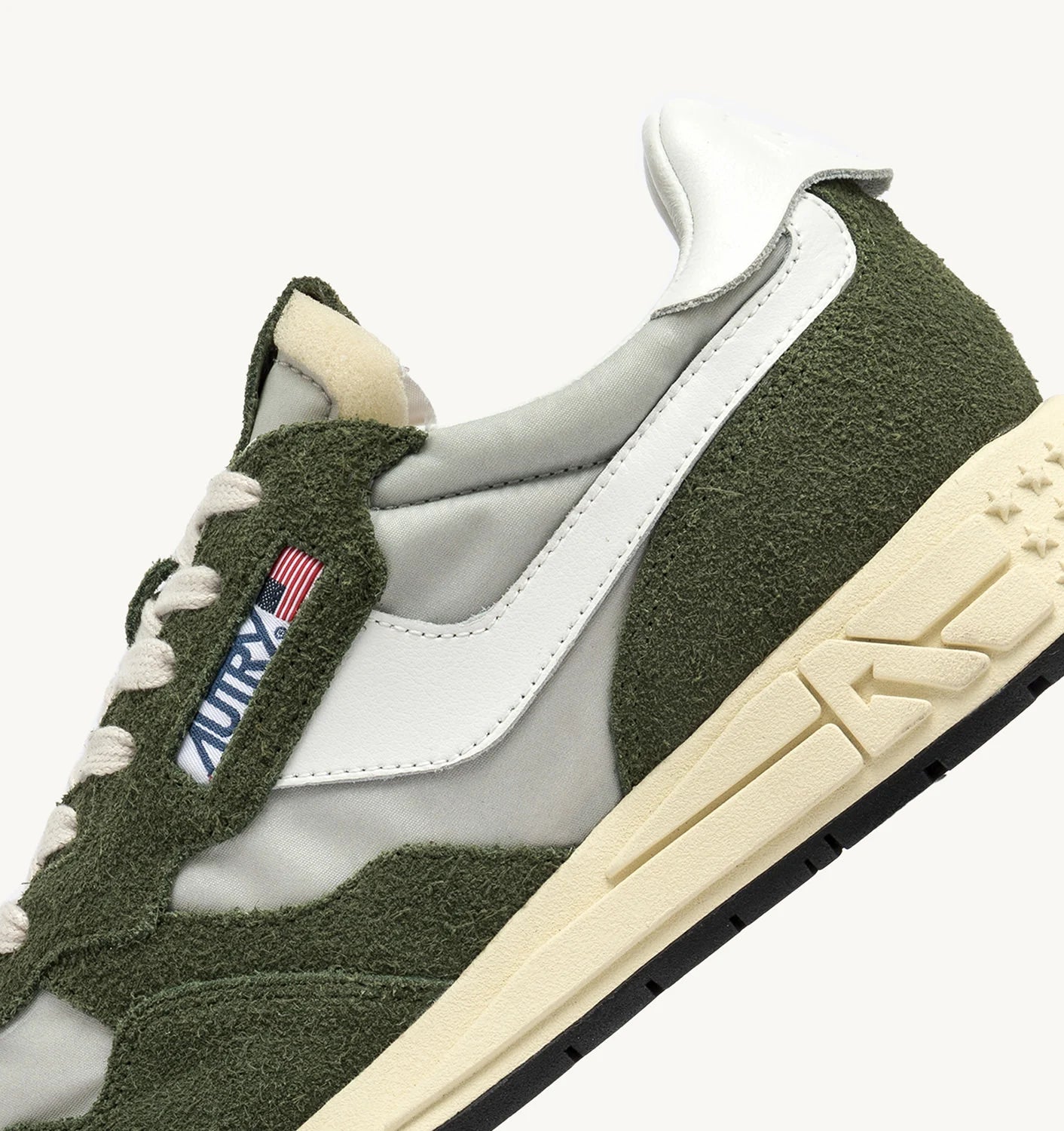 AUTRY | SNEAKERS REELWIND LOW IN SUEDE E NYLON VERDE E BIANCO