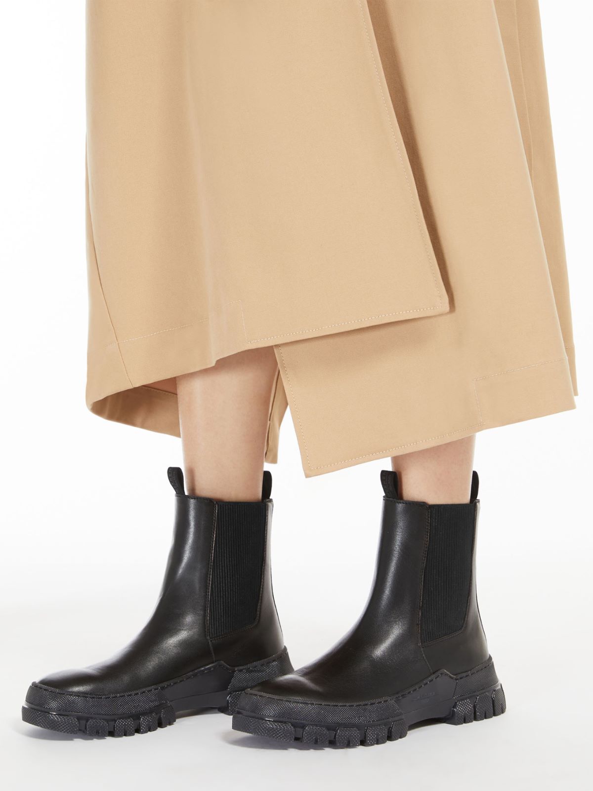 WEEKEND MAX MARA | CHELSEA BOOT IN PELLE