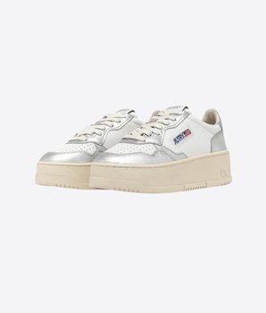 AUTRY Abbigliamento e accessori SNEAKERS MEDALIST PLATFORM IN PELLE BIANCA E METALLIZZATA ARGENTO