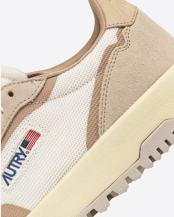 AUTRY Abbigliamento e accessori SNEAKERS WILDPACE LOW IN MESH BIANCO E SUEDE BEIGE