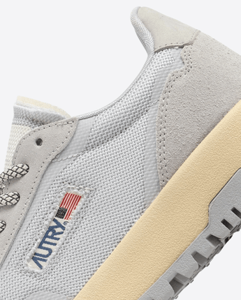 AUTRY Abbigliamento e accessori SNEAKERS WILDPACE LOW IN MESH E SUEDE GRIGIO