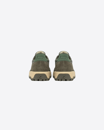 AUTRY Abbigliamento e accessori SNEAKERS WILDPACE LOW IN MESH E SUEDE VERDE MILITARE