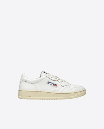 AUTRY SCARPE SNEAKERS MEDALIST LOW IN PELLE BIANCA
