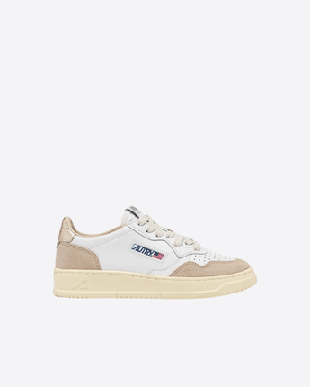 AUTRY SCARPE SNEAKERS MEDALIST LOW IN PELLE E SUEDE BIANCA E ORO