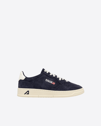 AUTRY SCARPE SNEAKERS MEDALIST LOW IN SUEDE SPACE E BIANCO