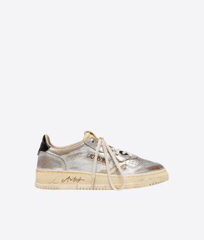 AUTRY SCARPE SNEAKERS MEDALIST LOW SUPER VINTAGE IN PELLE ARGENTO PLATINO E NERO