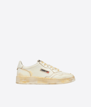 AUTRY SCARPE SNEAKERS MEDALIST LOW SUPER VINTAGE IN PELLE BIANCA