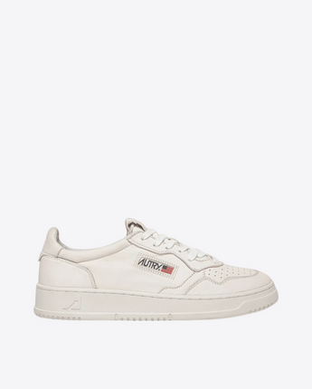 AUTRY SNEAKERS AUTRY MEDALIST LOW IN NAPPA SUPER SOFT BIANCO OTTICO
