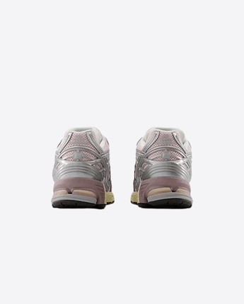 New Balance Abbigliamento e accessori 1906R