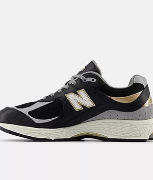 New Balance Abbigliamento e accessori NEW BALANCE | 2002R