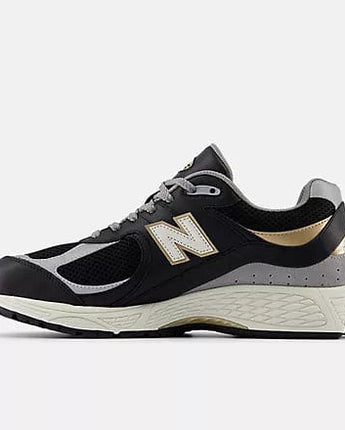 New Balance Abbigliamento e accessori NEW BALANCE | 2002R