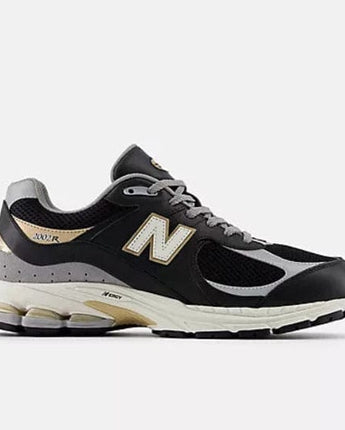 New Balance Abbigliamento e accessori NEW BALANCE | 2002R