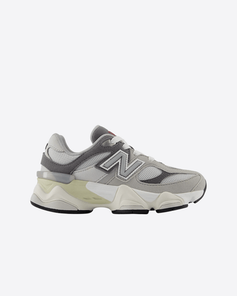 NEW BALANCE SCARPE 9060 LACE RAINCLOUD CON CASTLEROCK